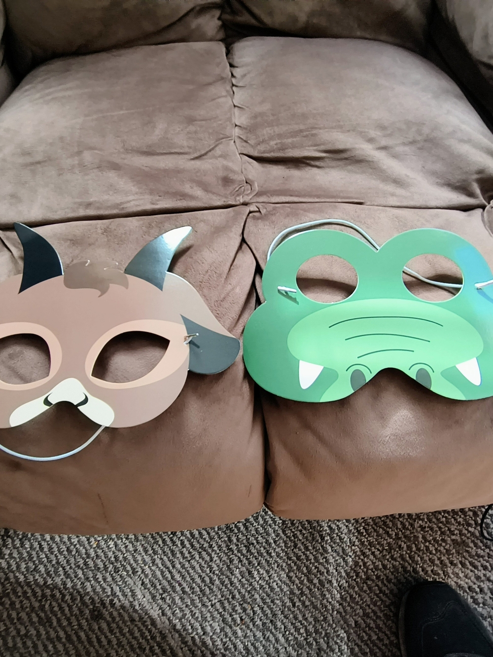 Kids Animal Mask Set - Brown Goat & Green Alligator